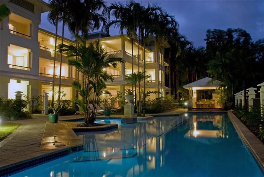Mandalay Luxury Beachfront apartamentos Port Douglas Apartahotel