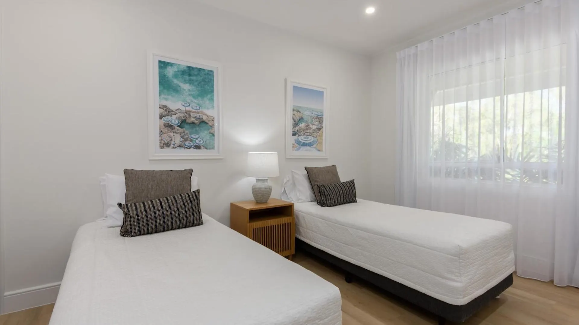 Mandalay Luxury Beachfront apartamentos Port Douglas 5*,