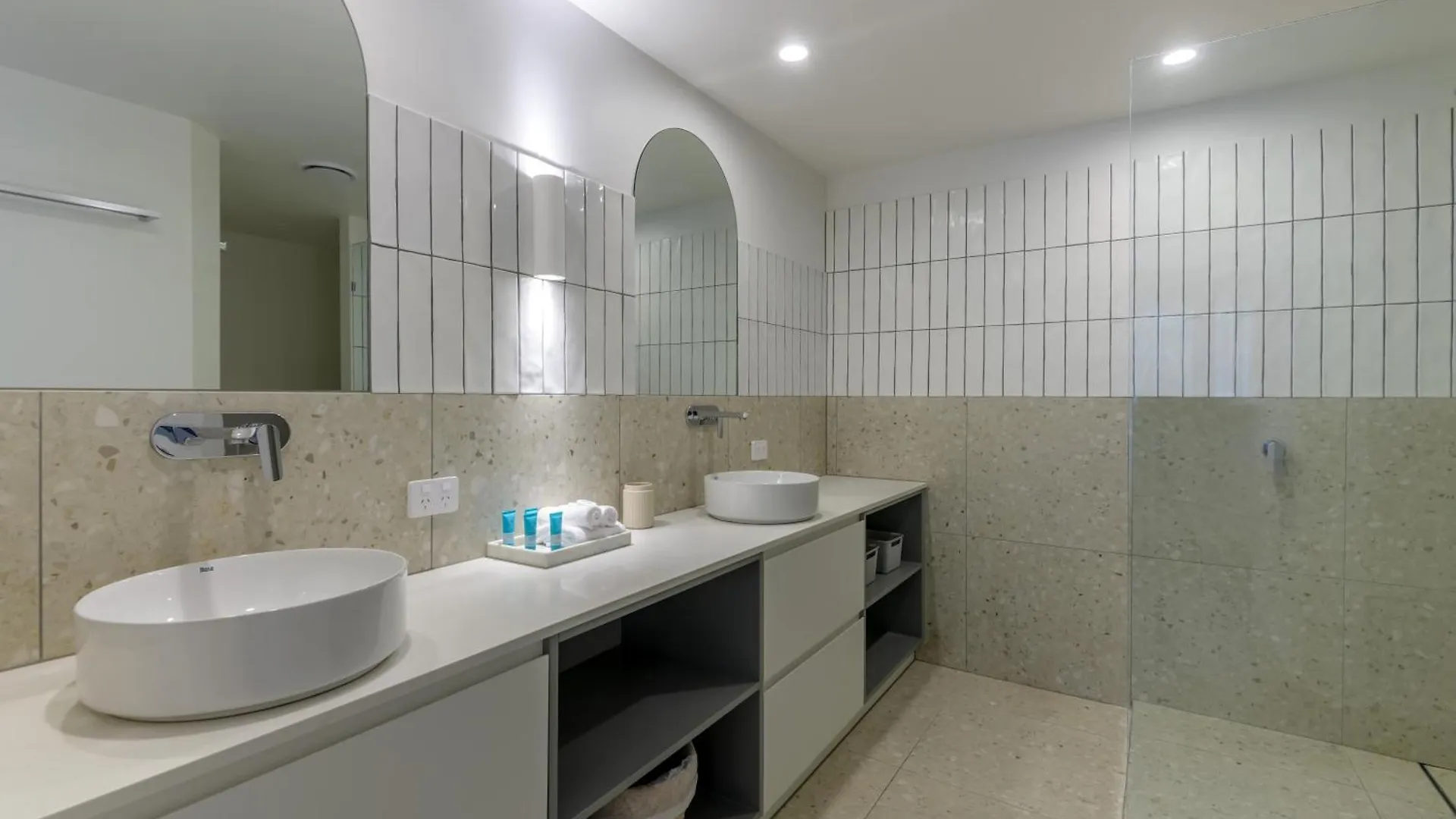 Mandalay Luxury Beachfront apartamentos Port Douglas 5*,  Australia