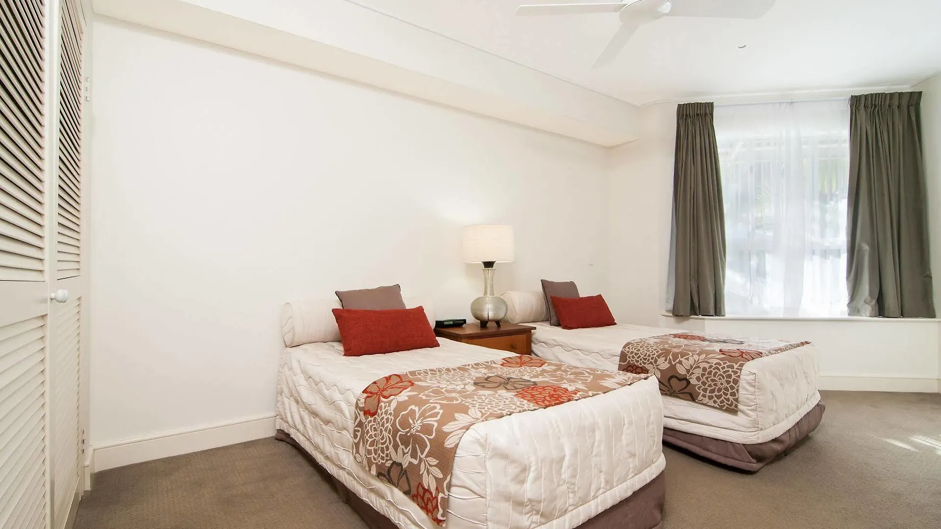 Mandalay Luxury Beachfront apartamentos Port Douglas 5*,